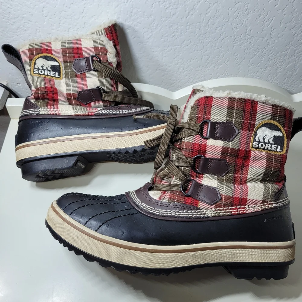 Sorel Snow Boot Plaid with Sherpa Lining, Waterproof Heel Boots, 8